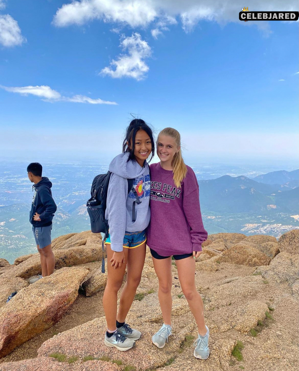 she's an internet whore now