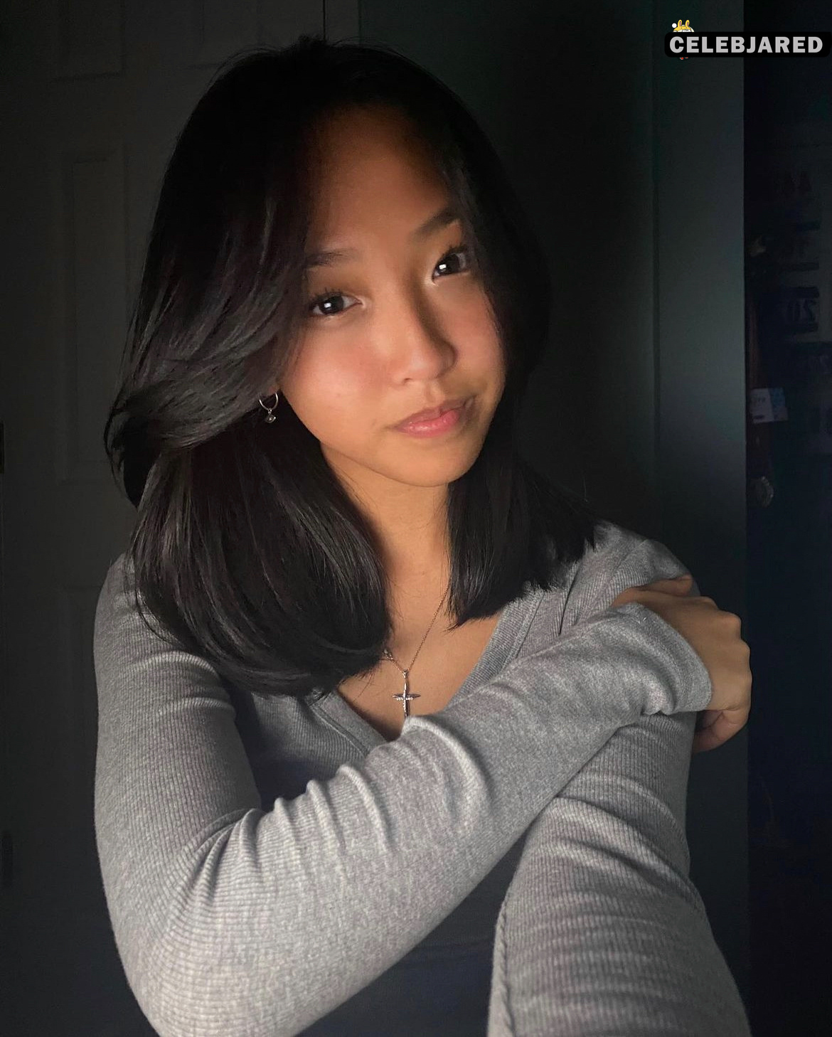 she's an internet whore now