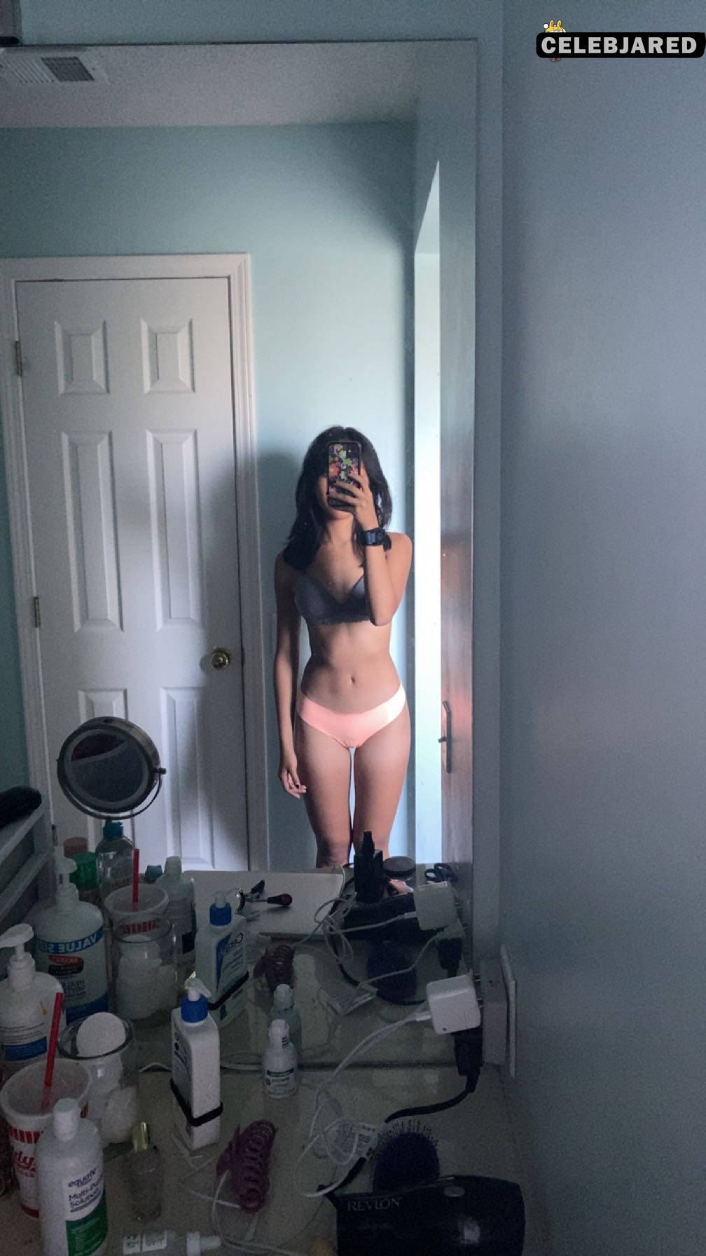 she's an internet whore now