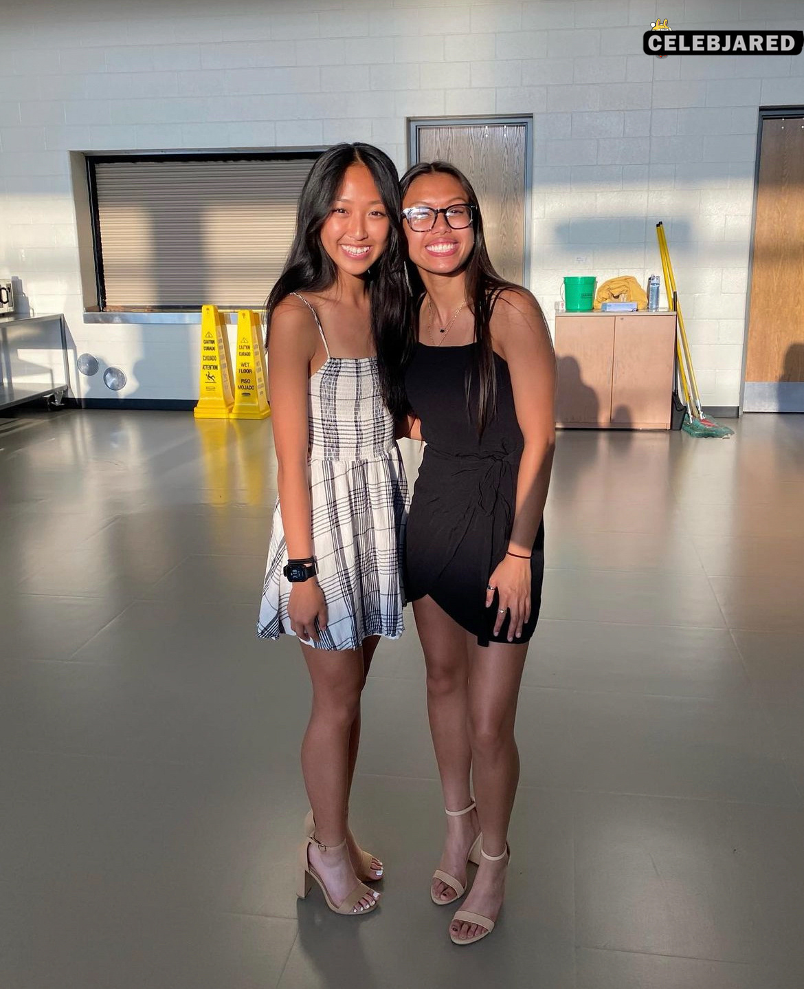 she's an internet whore now