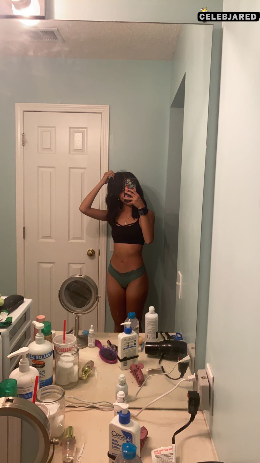 she's an internet whore now