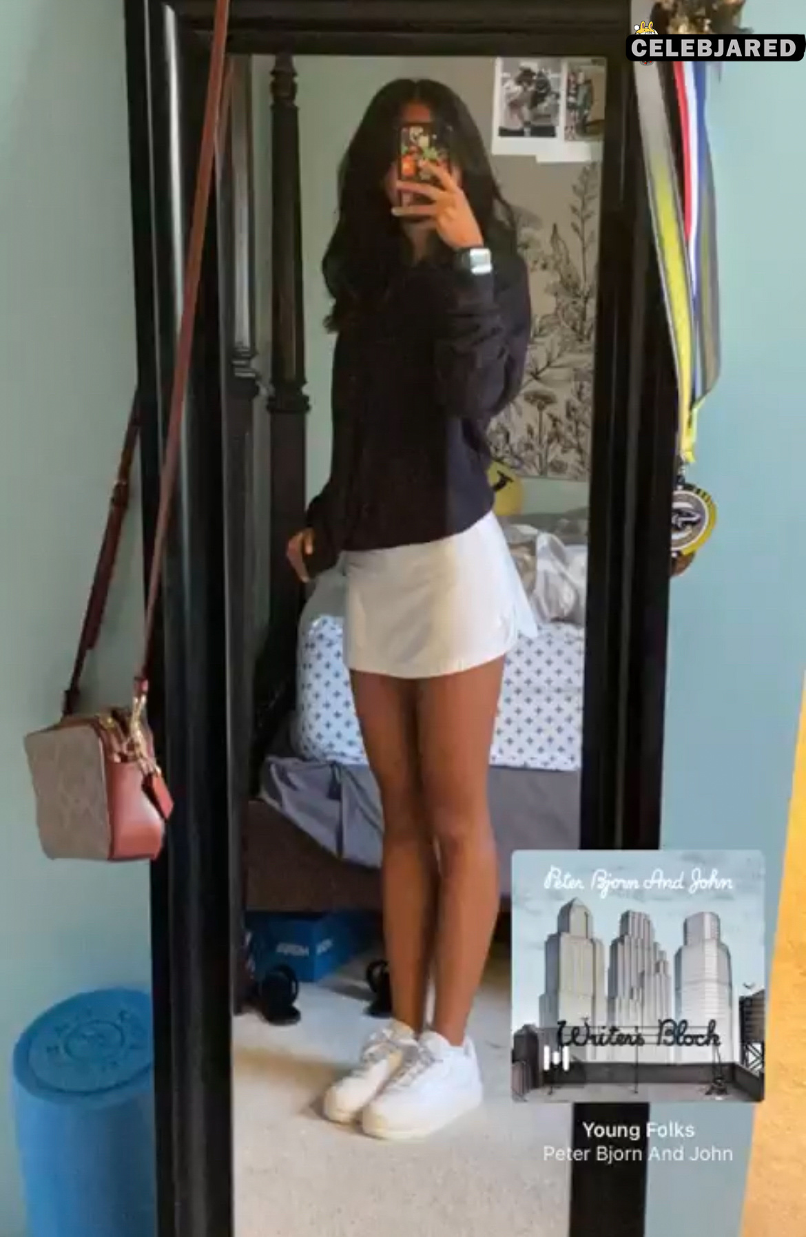 she's an internet whore now