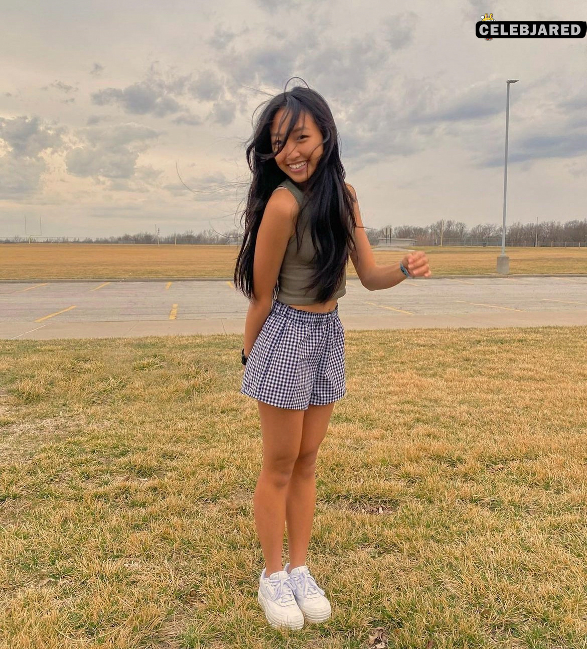 she's an internet whore now