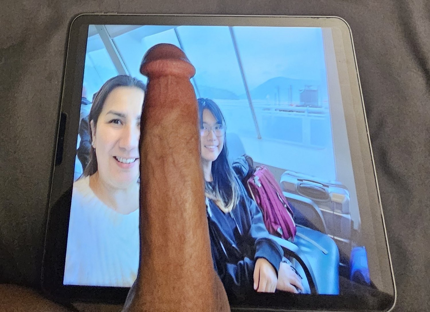 FILIPINA LOVES TO SHOW