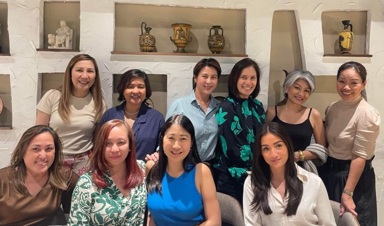 FILIPINA LOVES TO SHOW