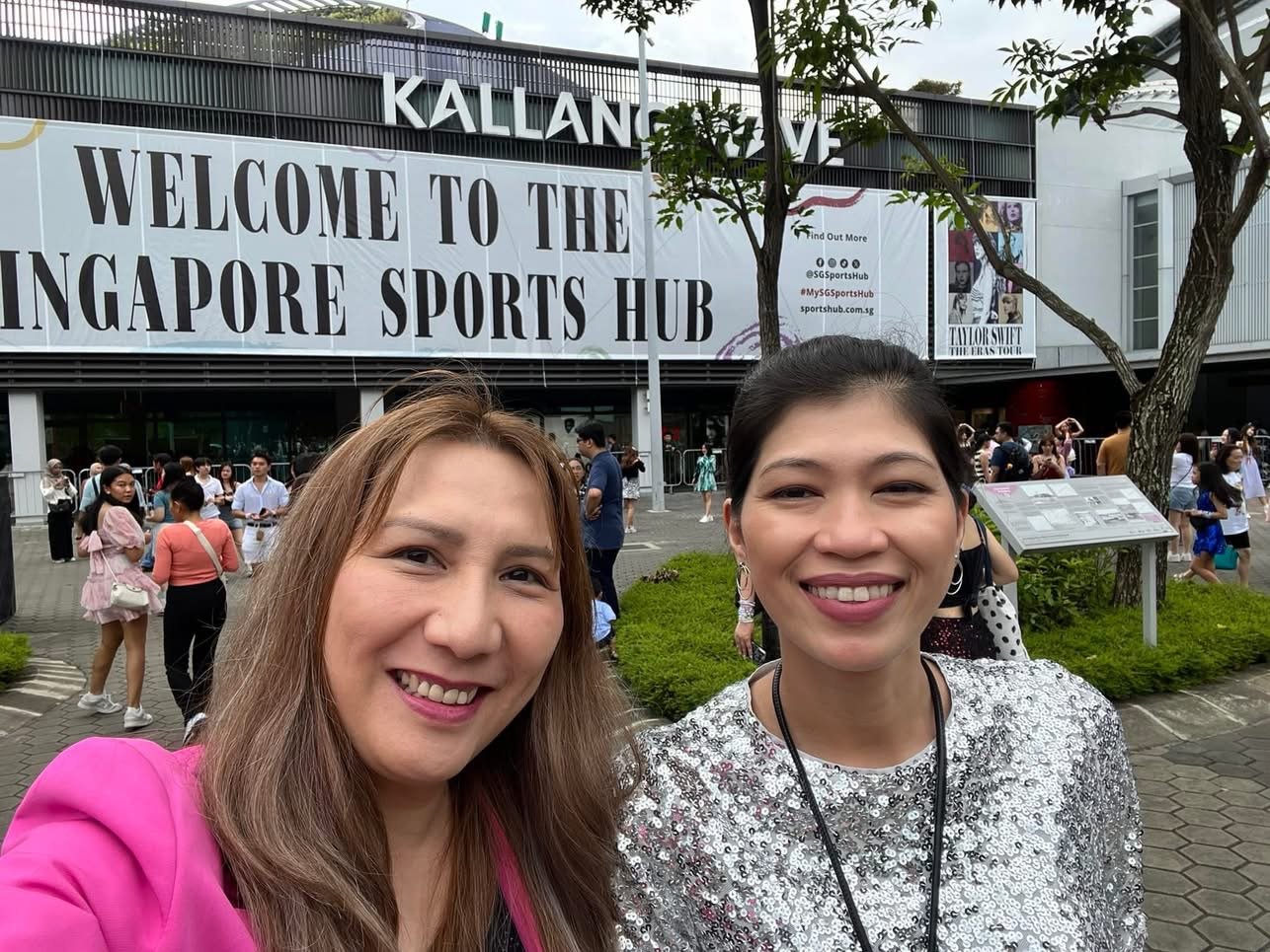 FILIPINA LOVES TO SHOW