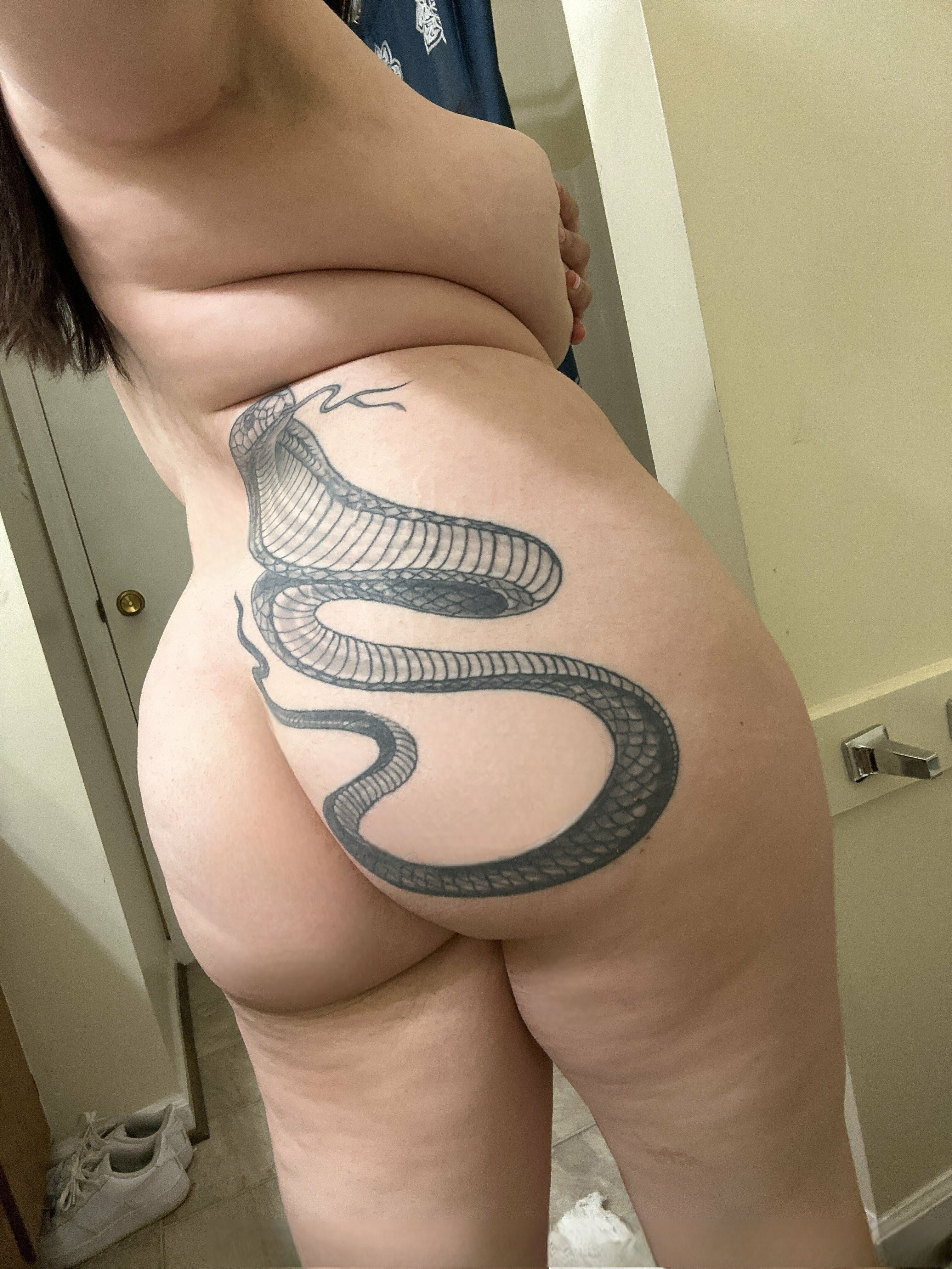 Fuckslut that’s Thick in the right places