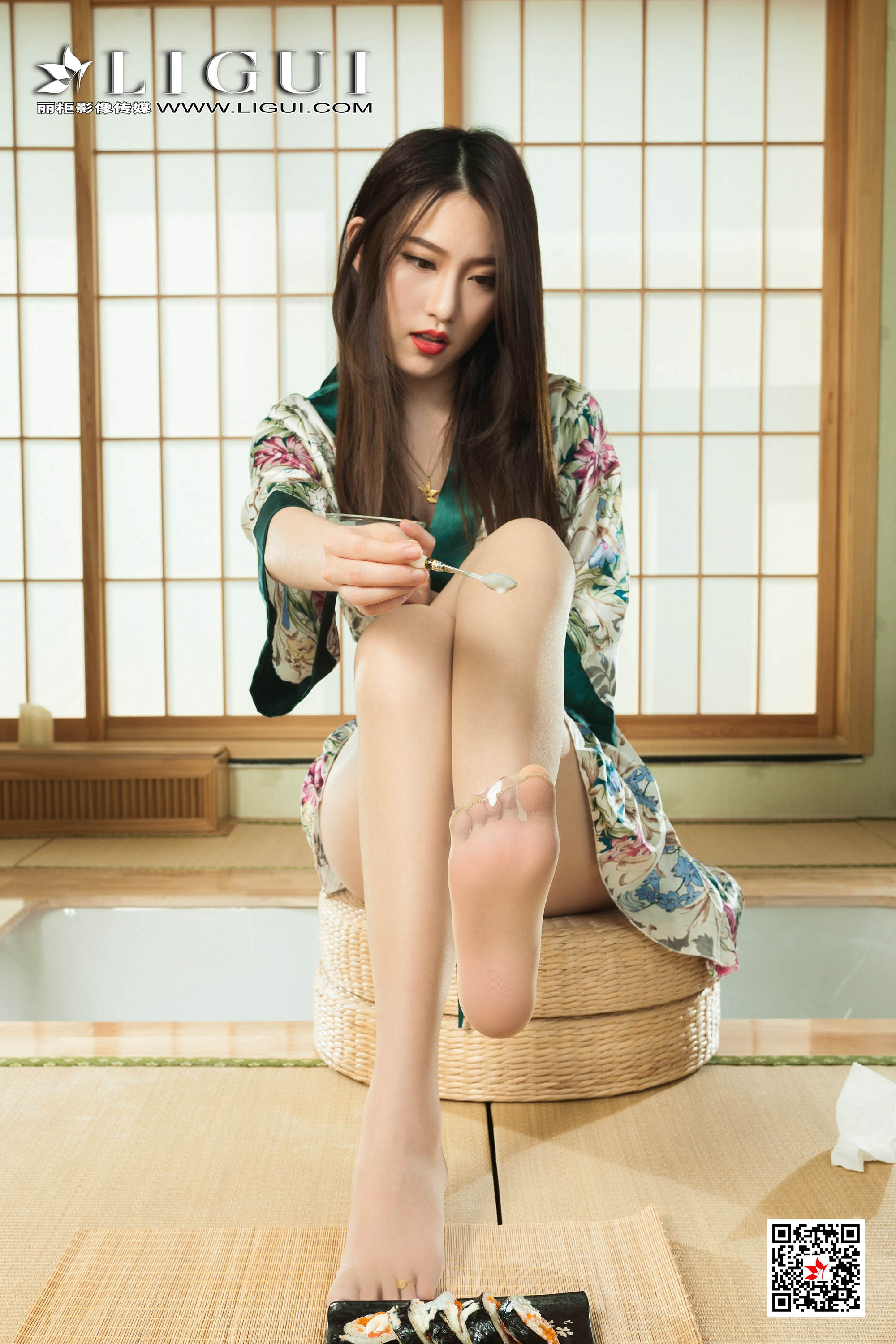 pretty lady dirty feet 150