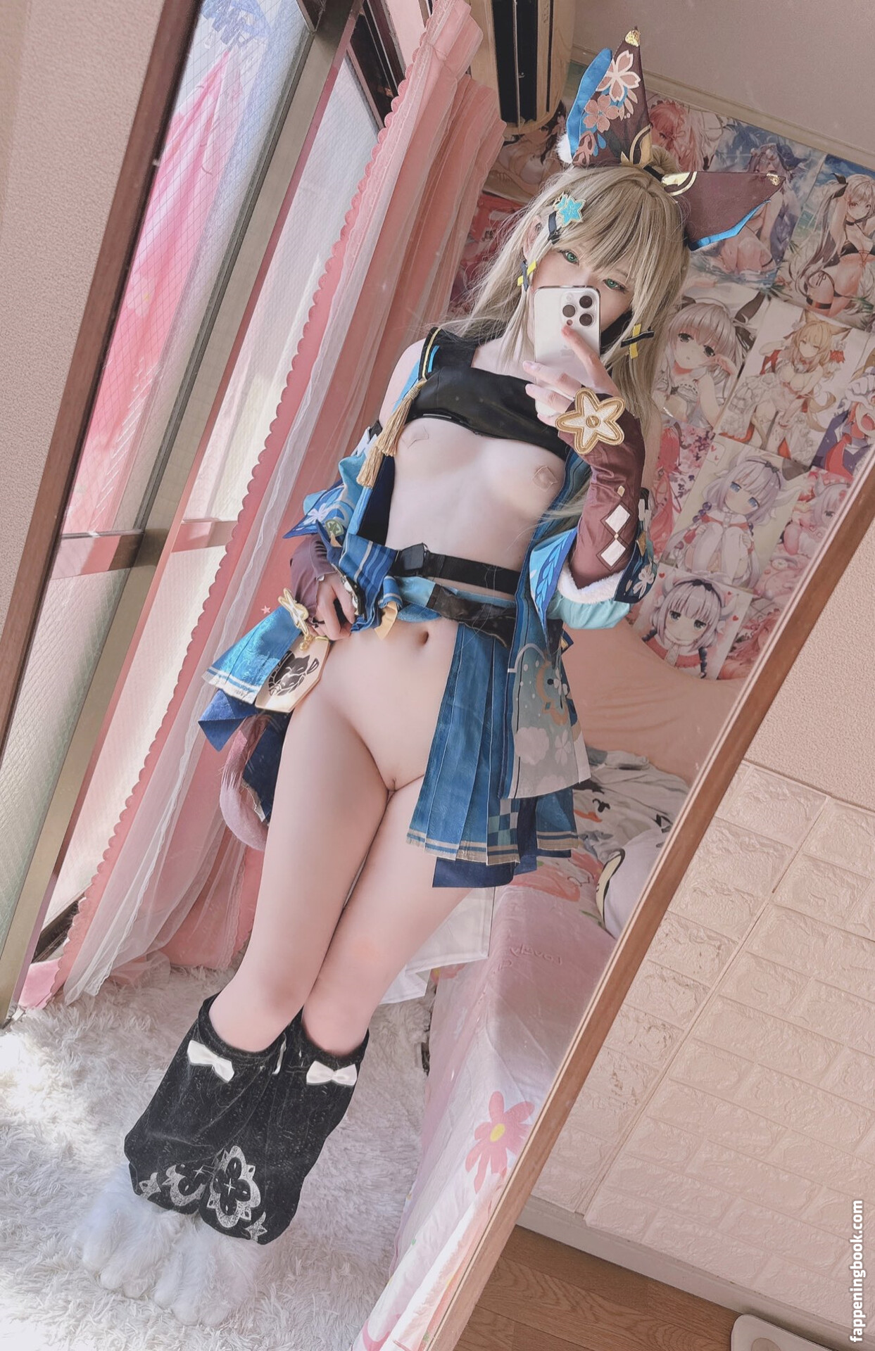 ASIAN GIRL FEET PUSSY