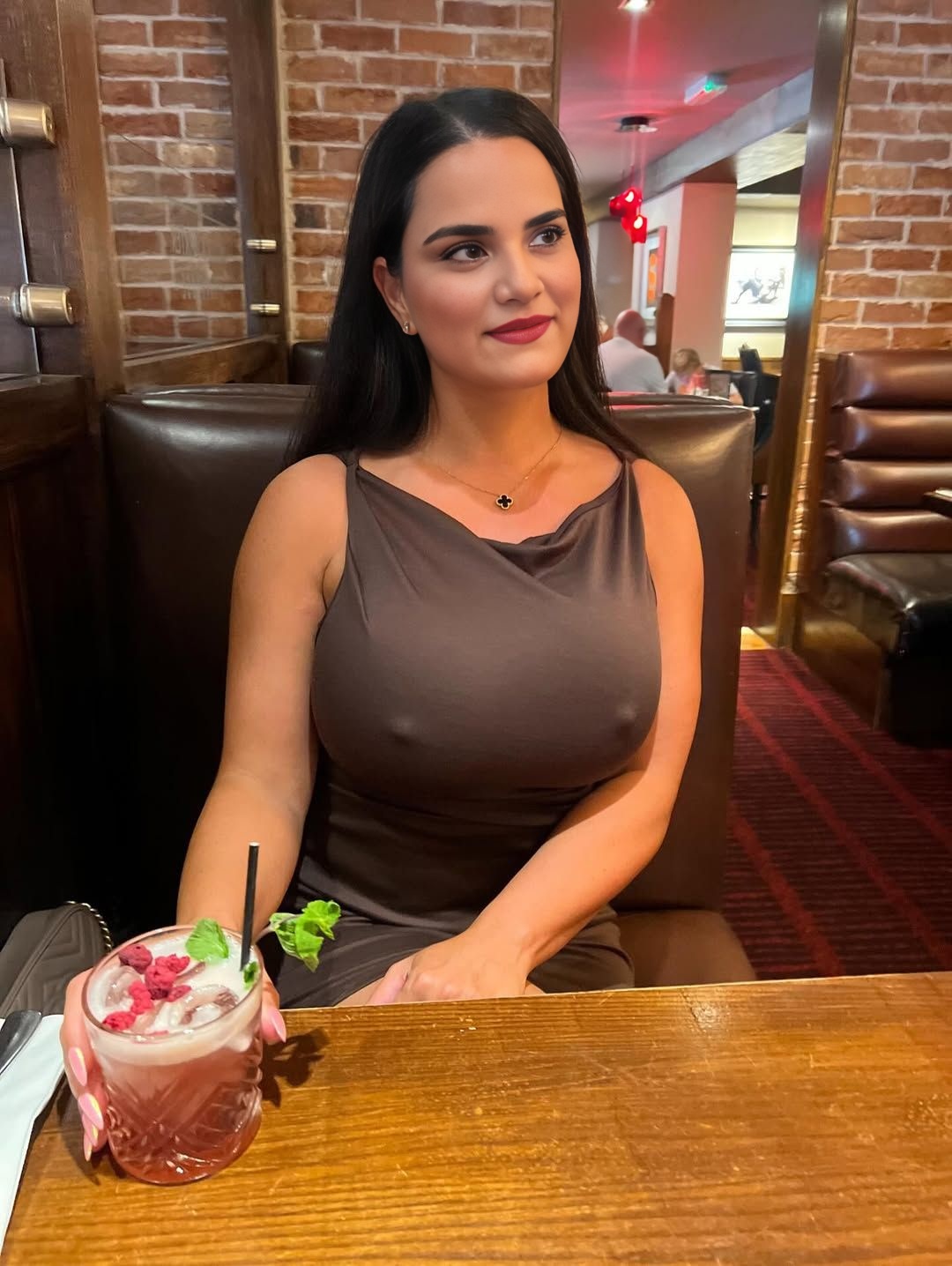 Amarjit kaur NRI shows her big boobs