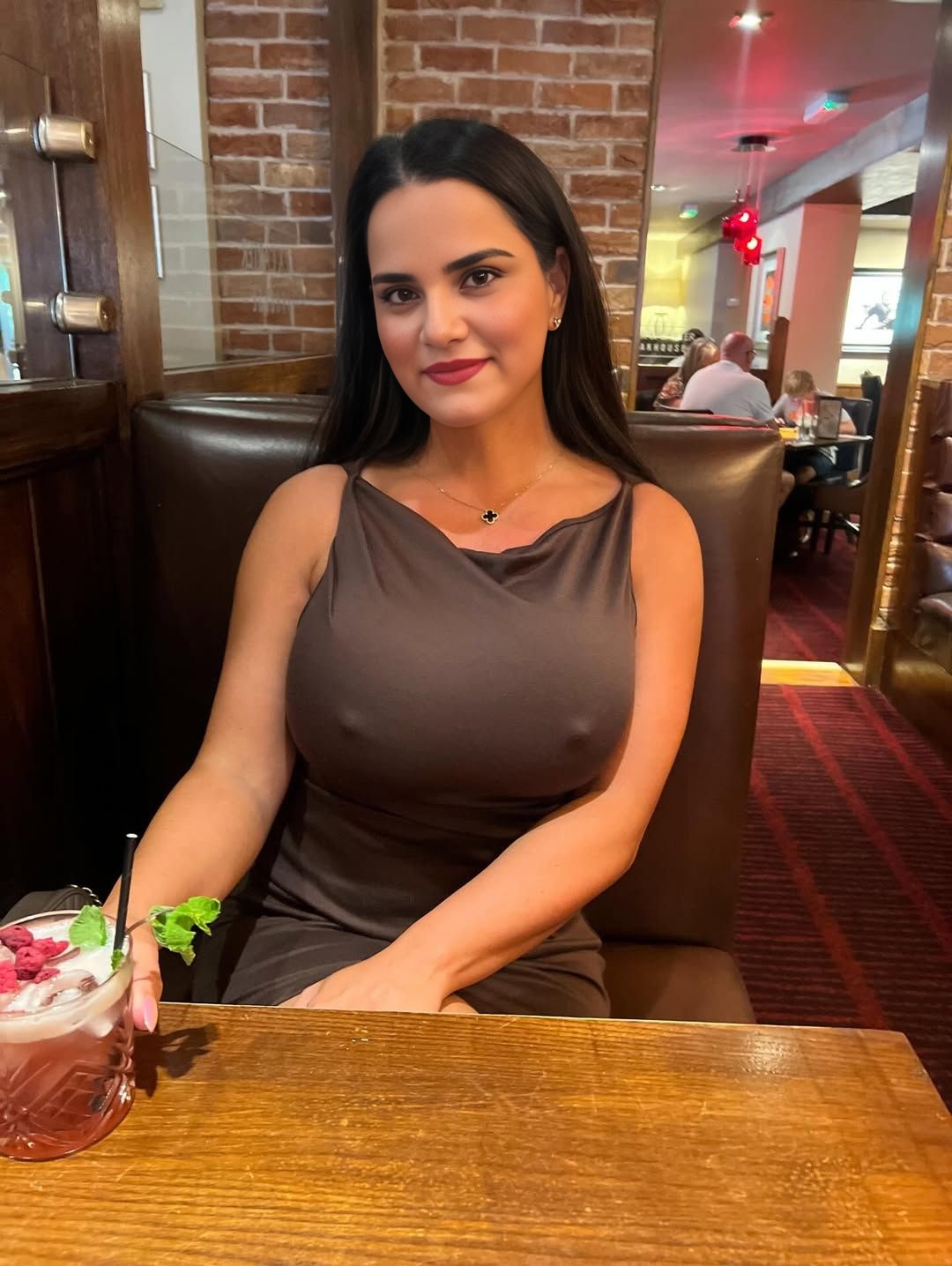 Amarjit kaur NRI shows her big boobs