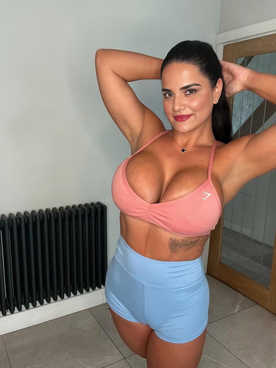 Amarjit kaur NRI shows her big boobs