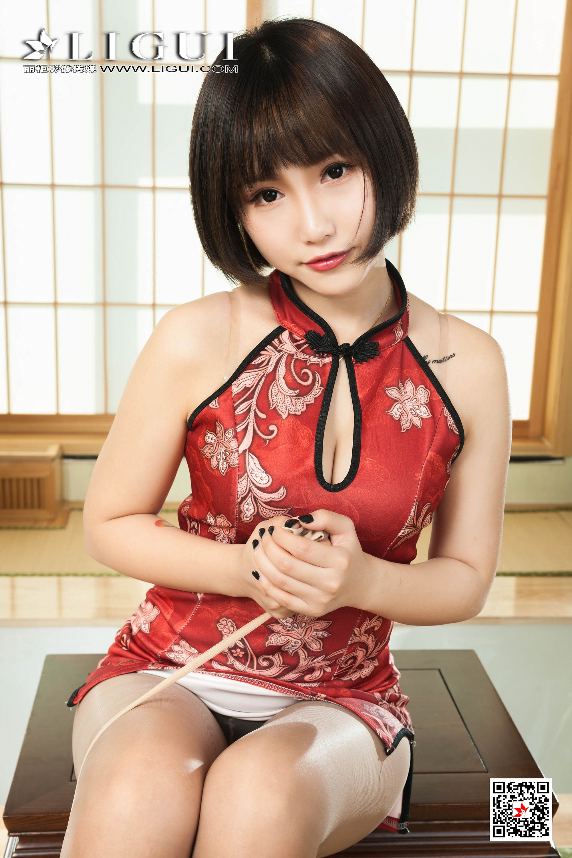 pretty lady dirty feet 152