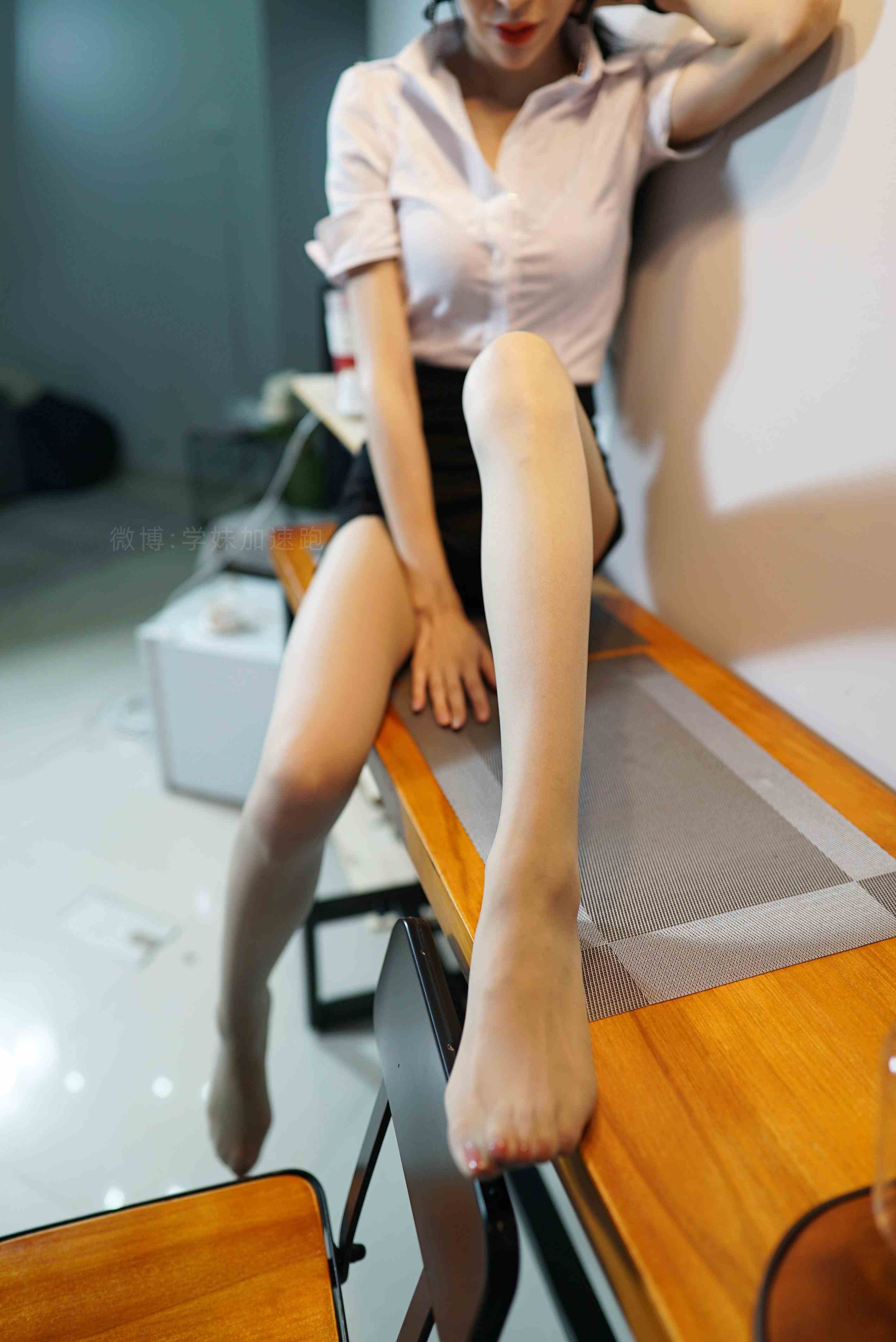 China Beauty Legs and feet 1528