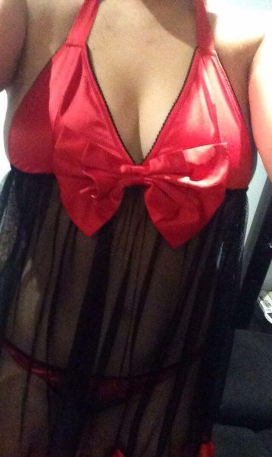 Hope ypu all enjoy these pics of eliza 28 year old blonde