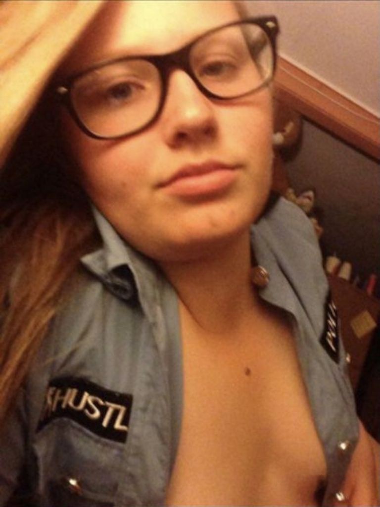 Hope ypu all enjoy these pics of eliza 28 year old blonde