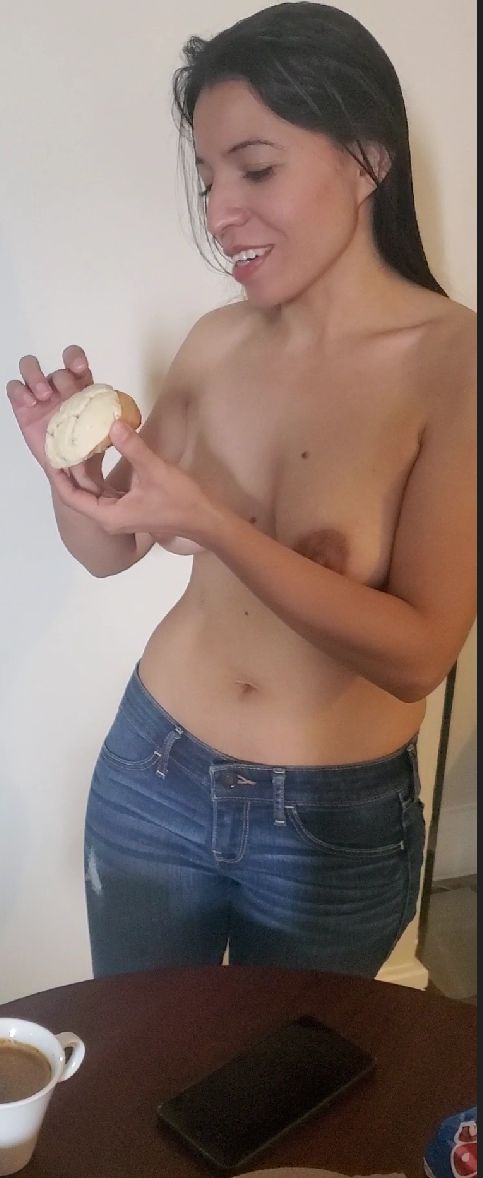 Nudist Daniela Duran dancing and serving you breakfast