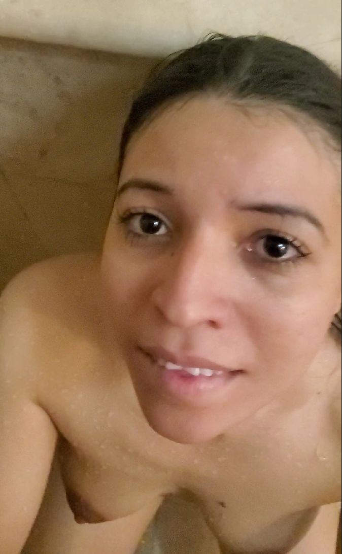 Golden shower Daniela Duran takes piss