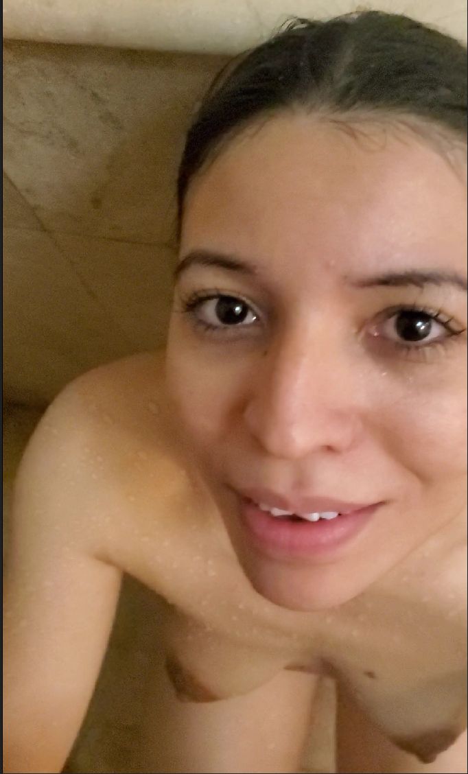 Golden shower Daniela Duran takes piss