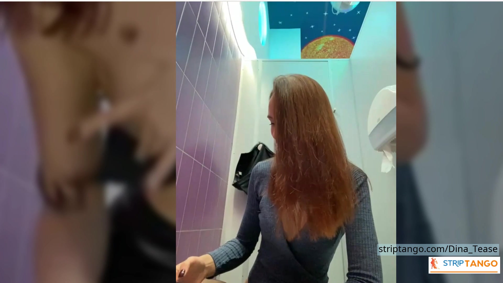 Dina_Tease Outdoor Public Toilet Show – Leather Skirt, Upski