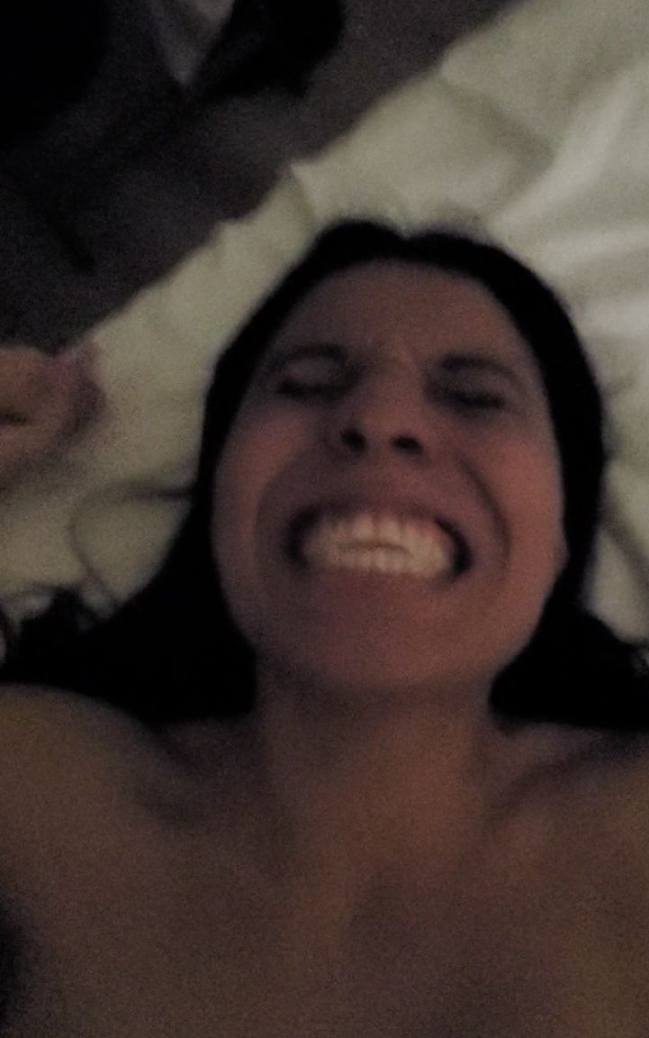 Watch Daniela Duran getting fucked naked in bed by a hookup