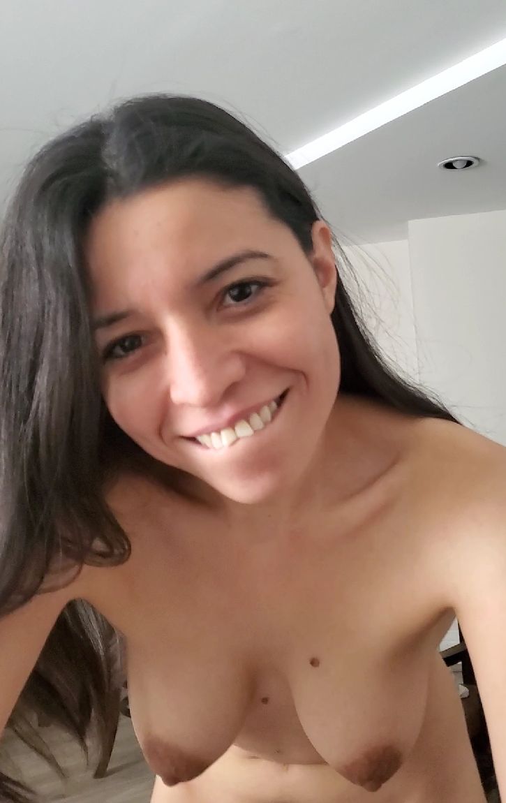 Daniela Duran behind the scenes getting ready for a shoot