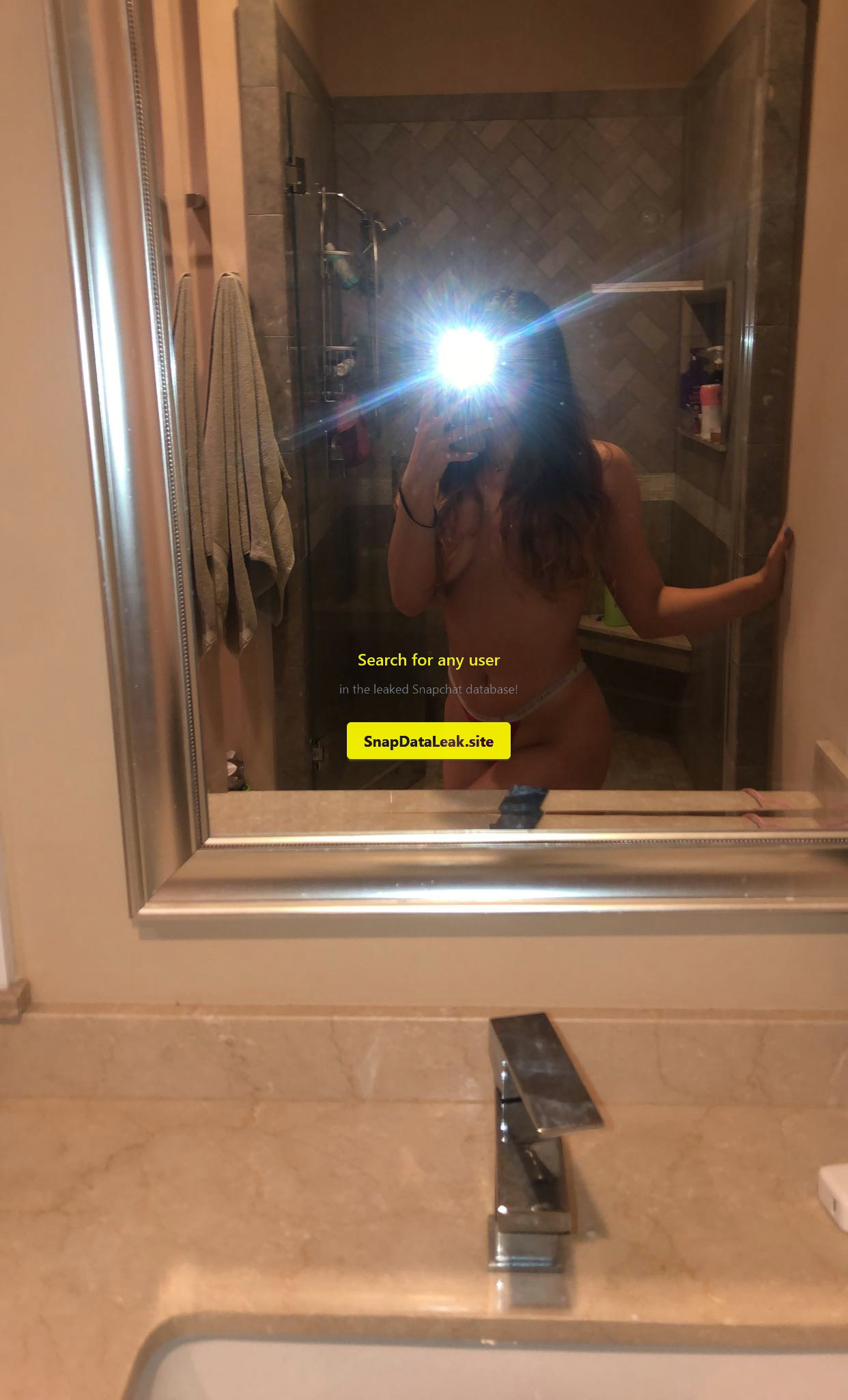 Stunning Girl (Leaked Snapchat)