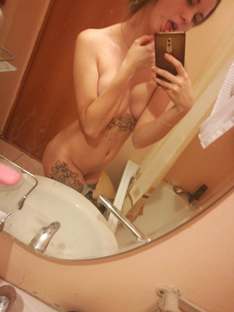 Slutty pics of Russian slut Nastya Krivorenko