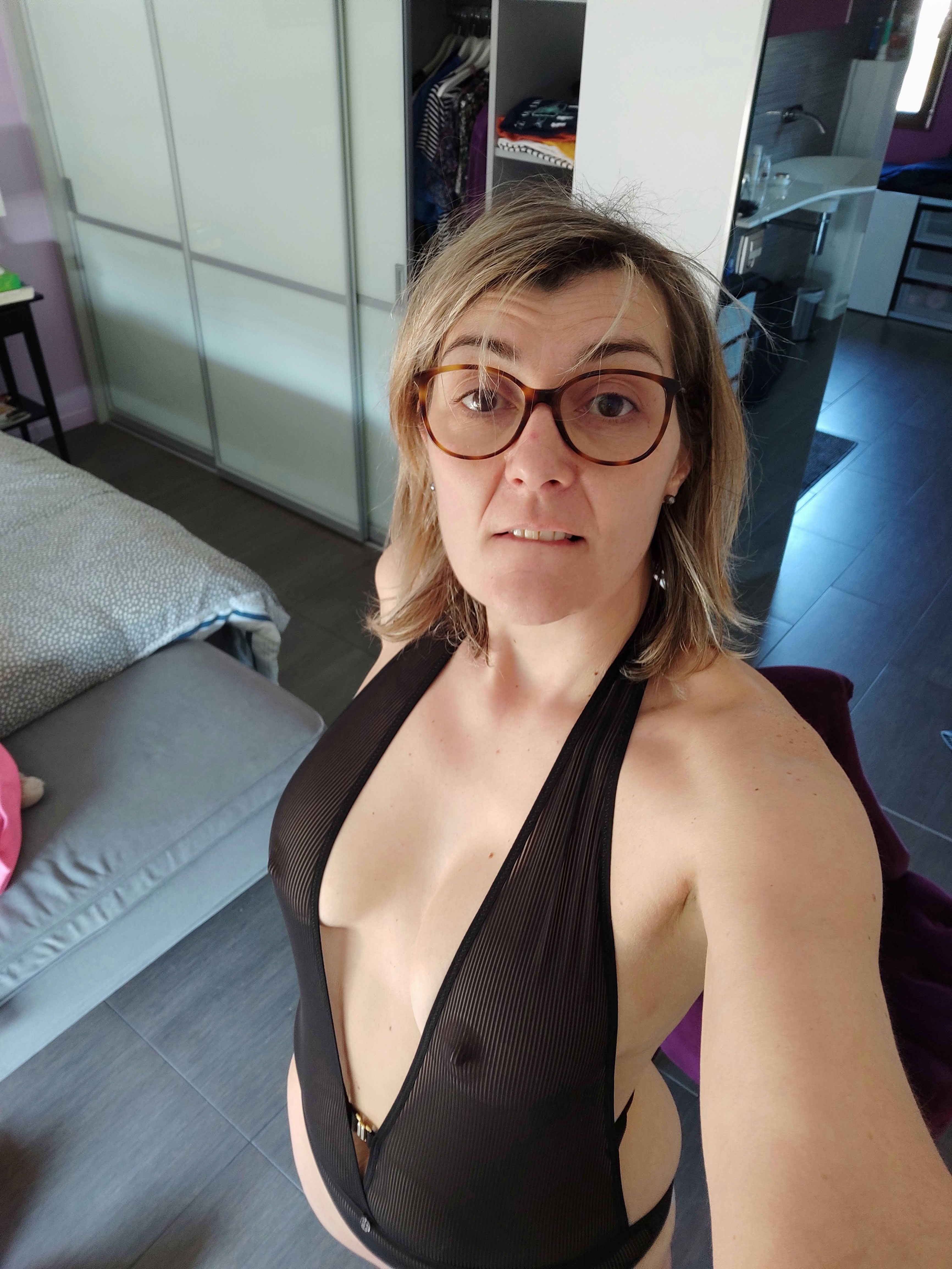 LA PUTE FRANCAISE MAGALI LE PEMP