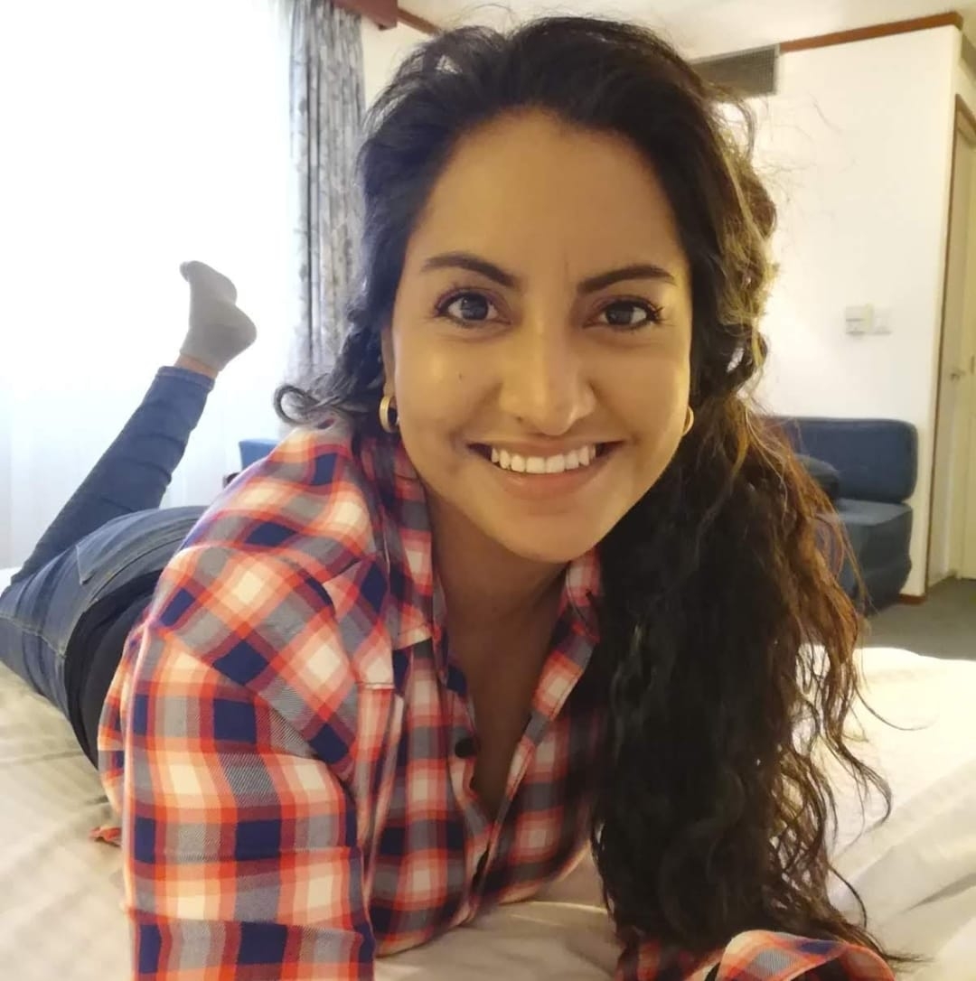 Yli Sh - Yli Raquel Hinojosa