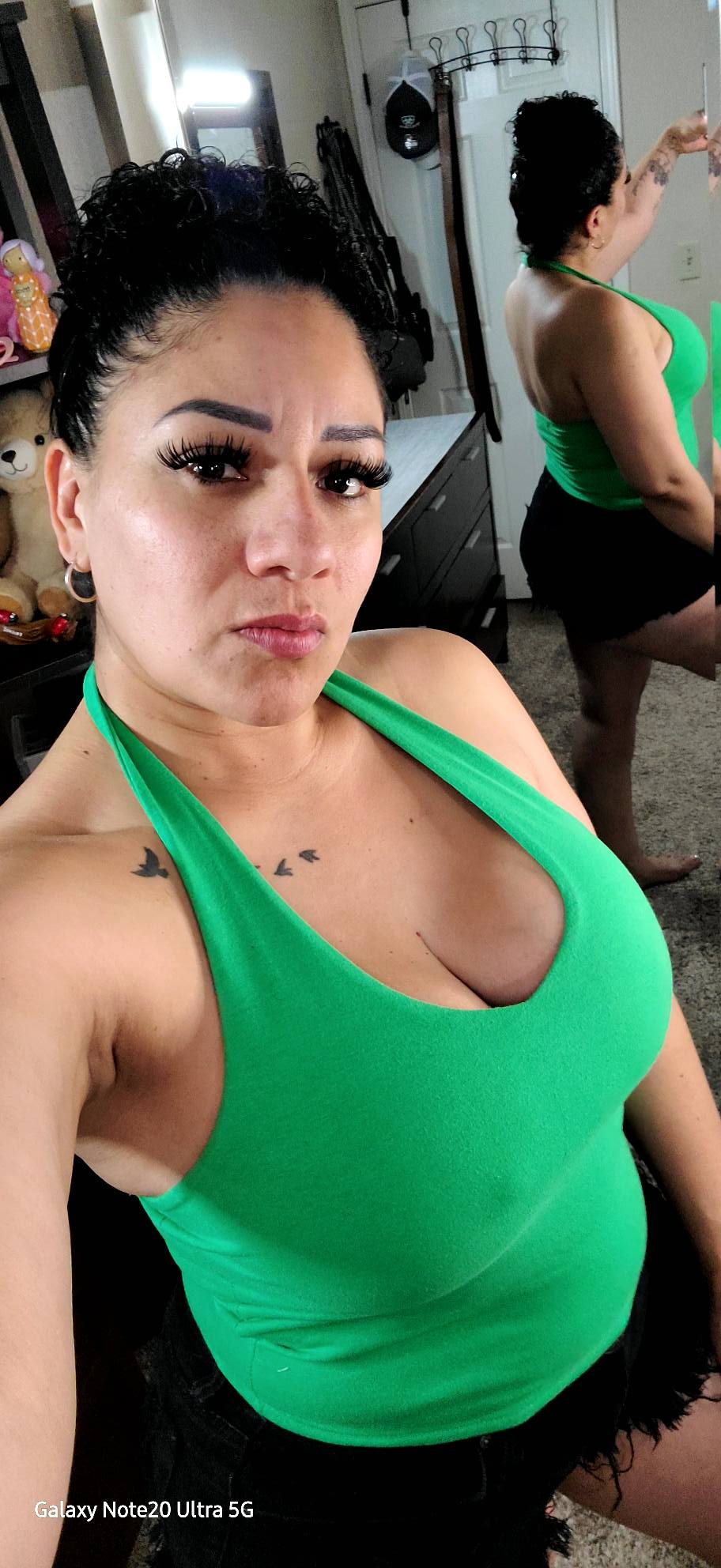 https://www.instagram.com/selenegarcia30/