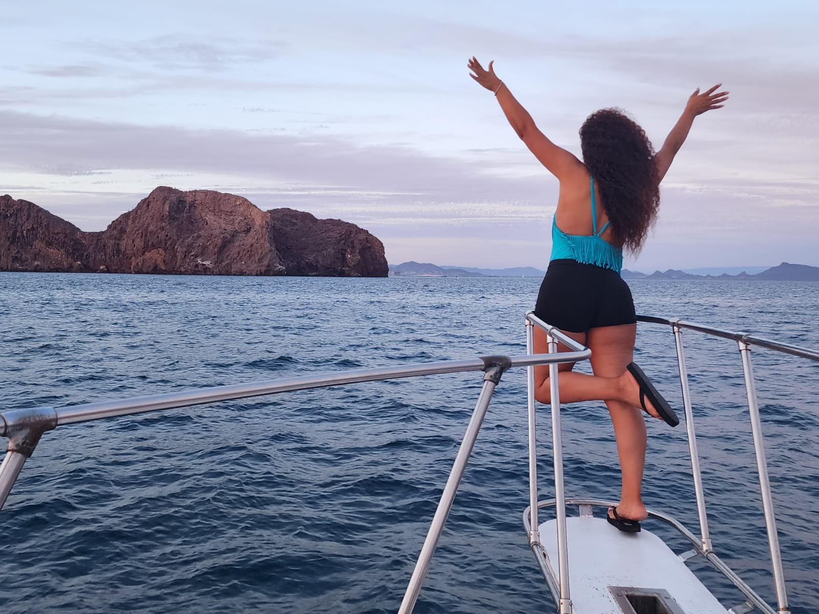 Silvia Robles milf piernuda