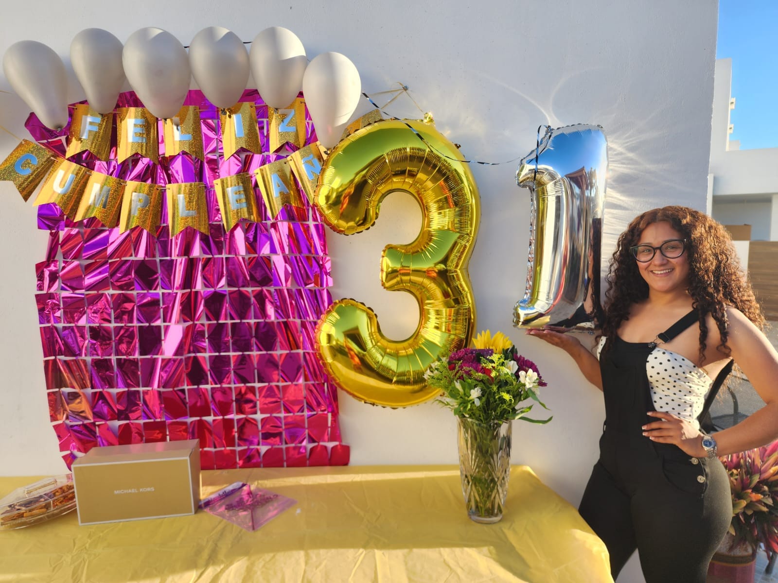 Silvia Robles milf piernuda