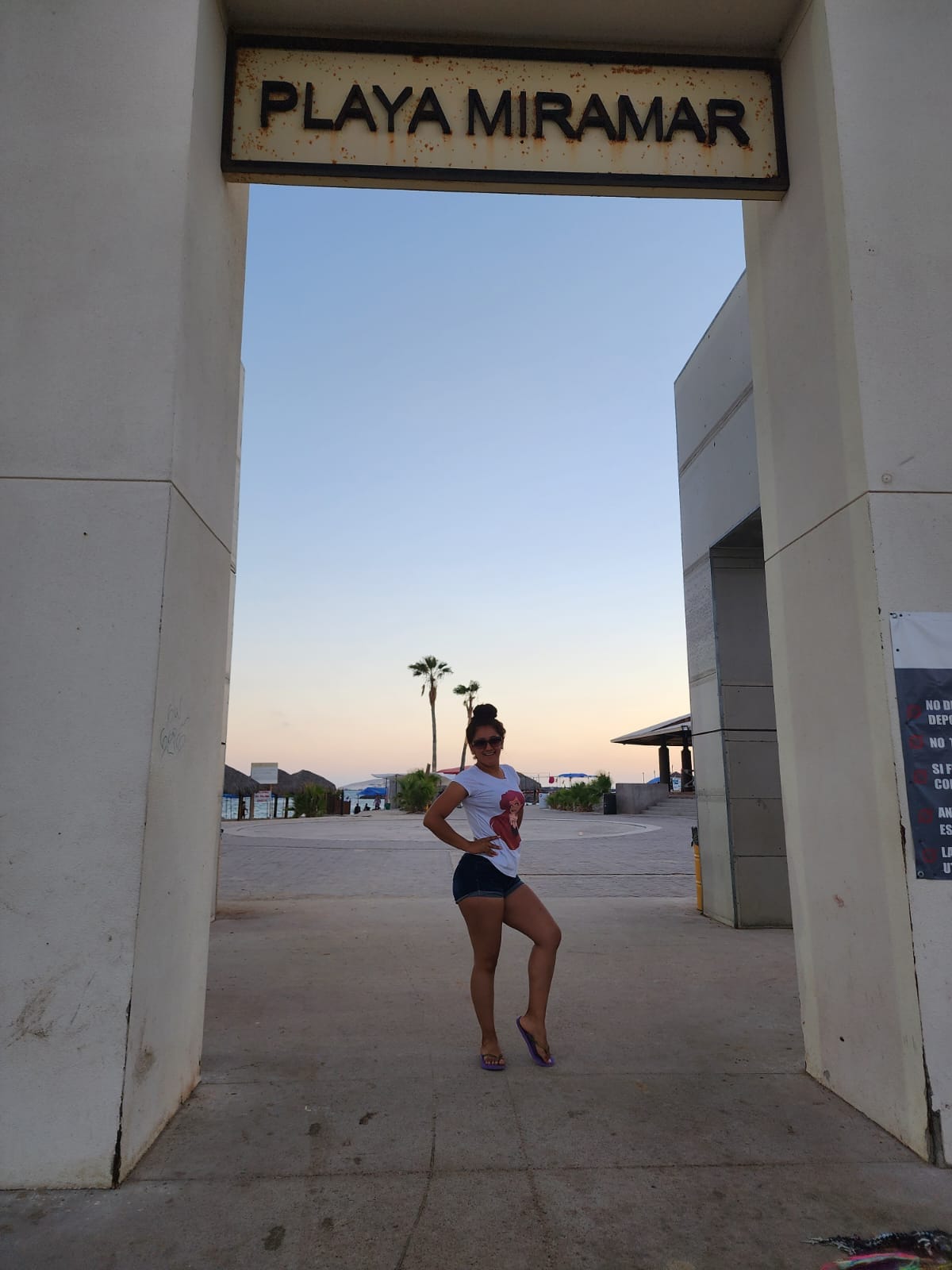 Silvia Robles milf piernuda