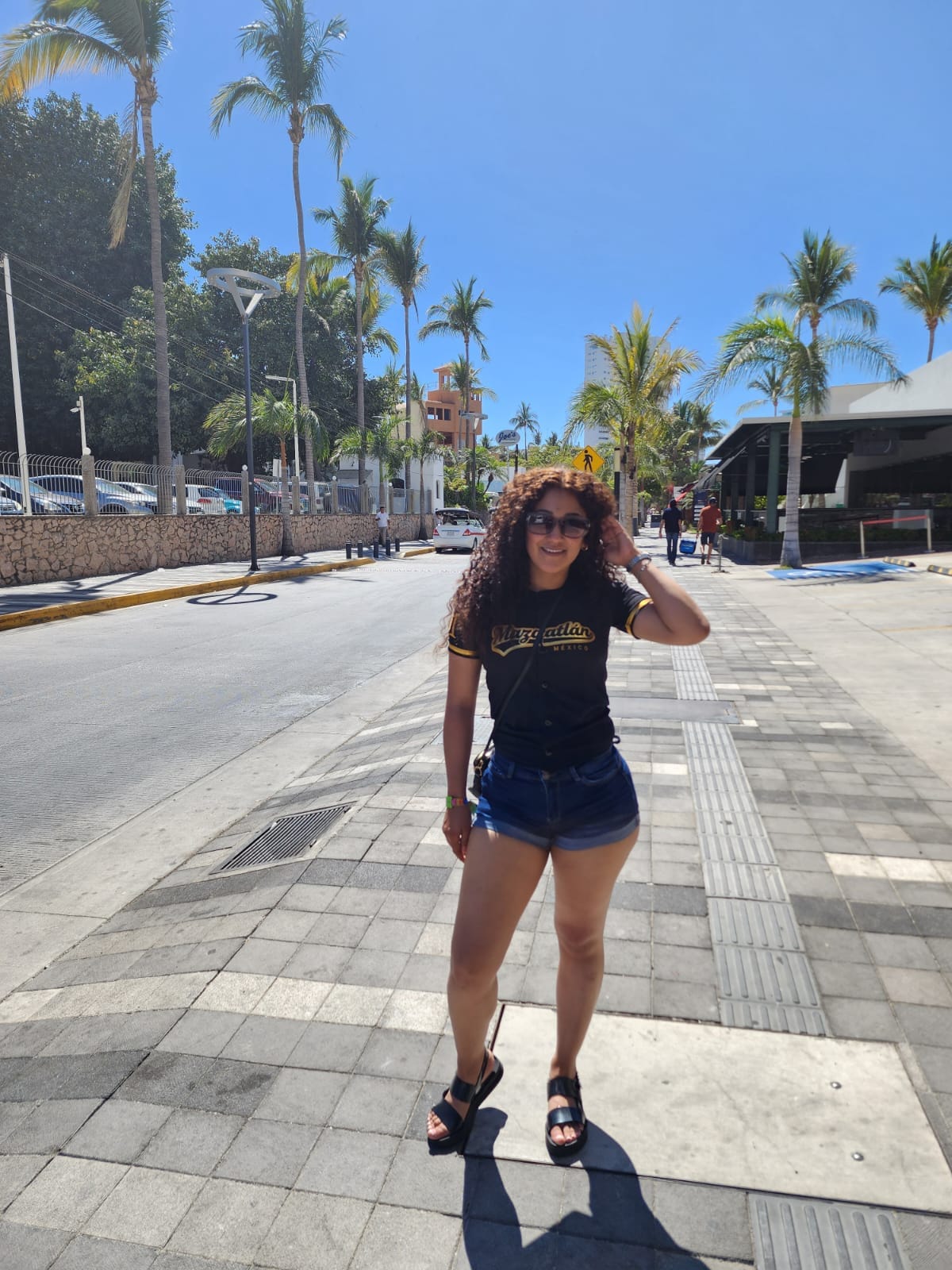 Silvia Robles milf piernuda