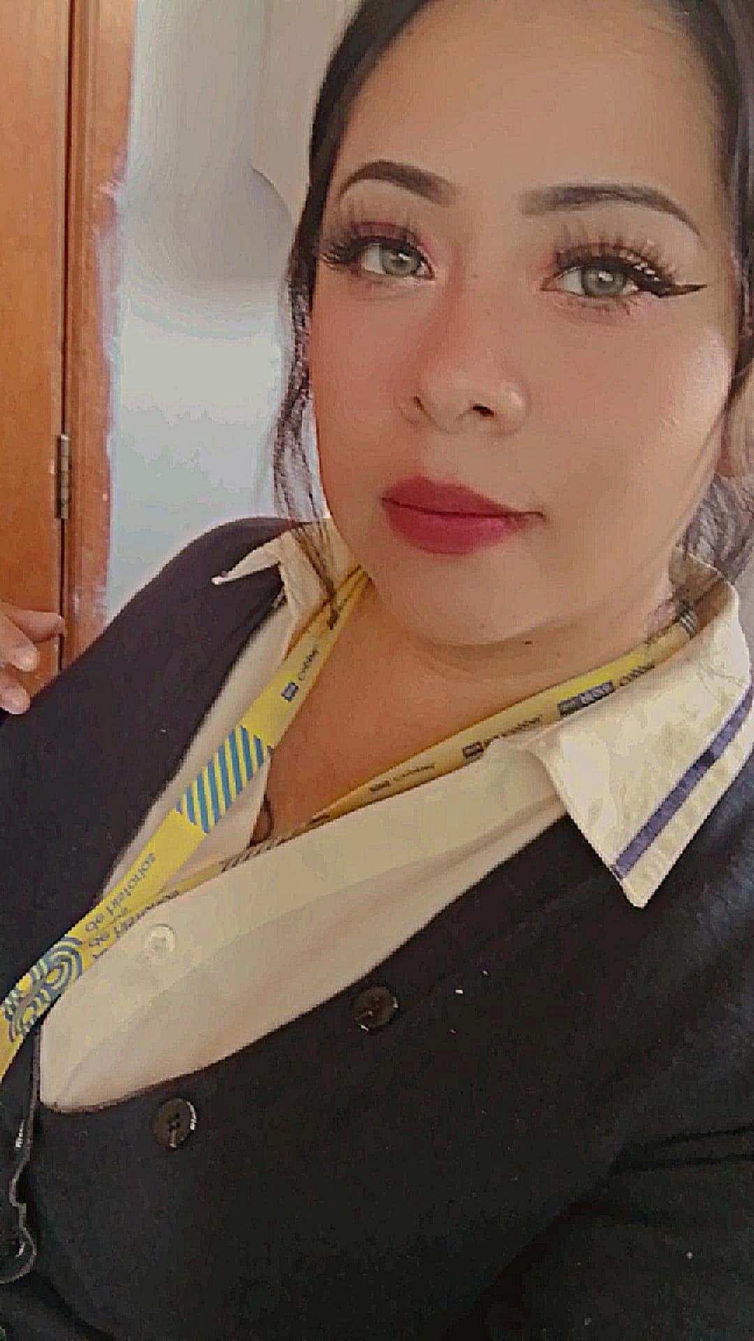 Beth Flores Pack +52 1 56 1432 3201