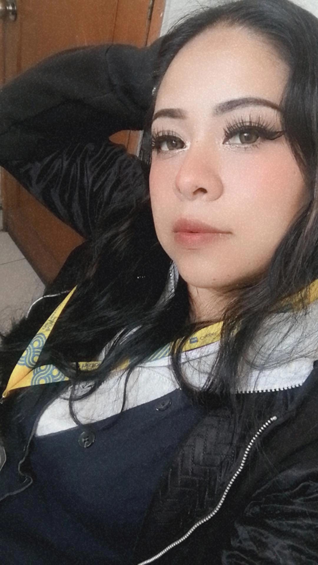 Beth Flores Pack +52 1 56 1432 3201