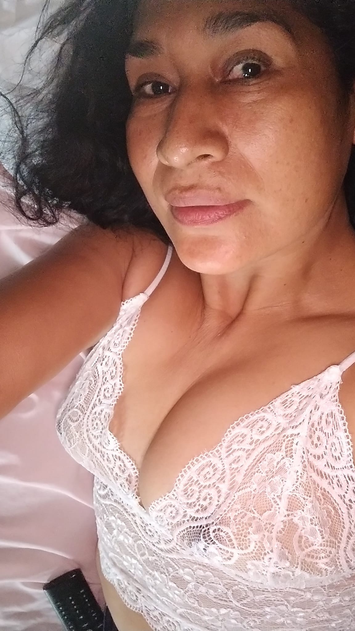 Rehtse Varu - Esther Valencia Ruiz