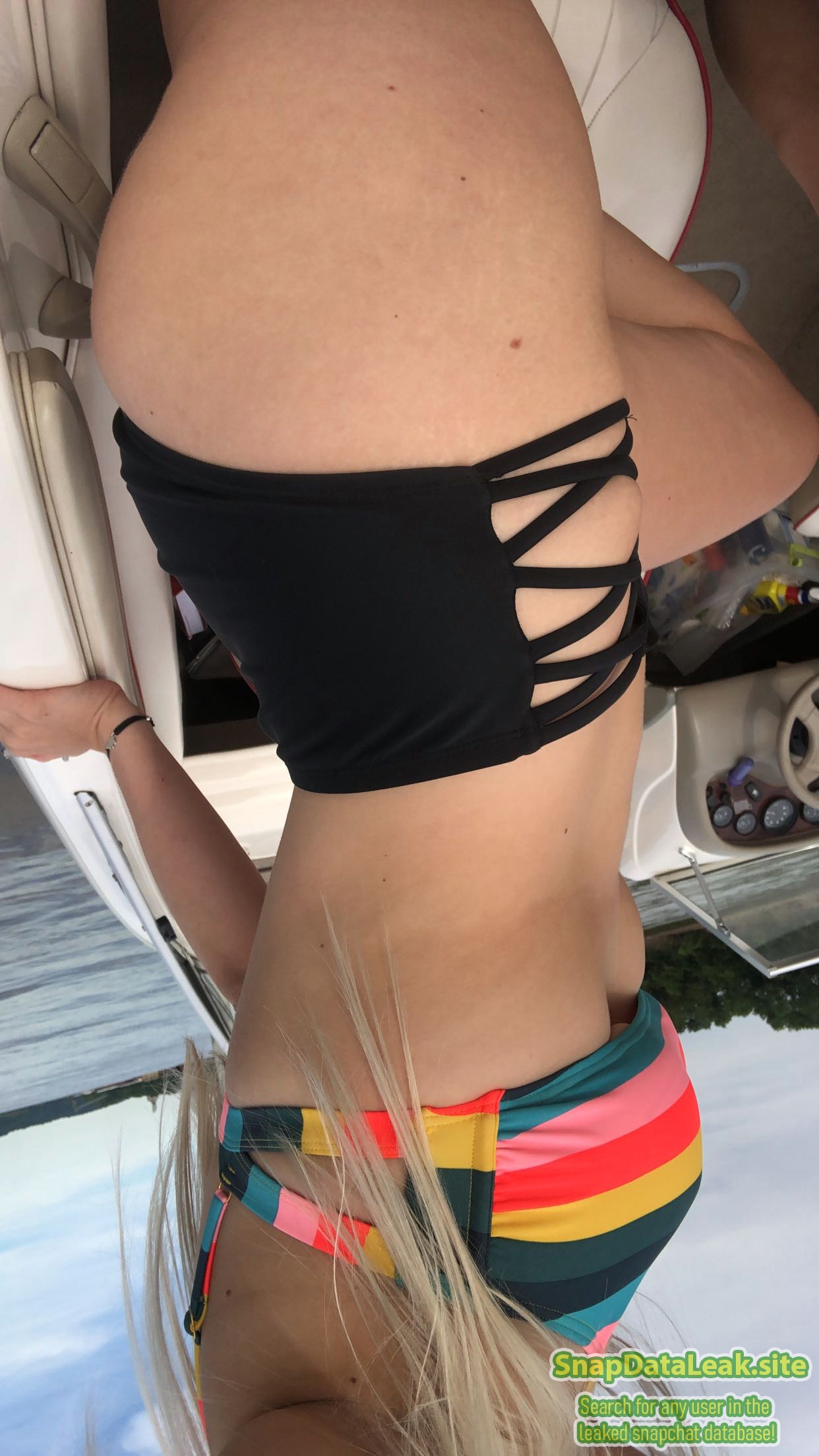 Blonde beach babe LEAKED NUDES