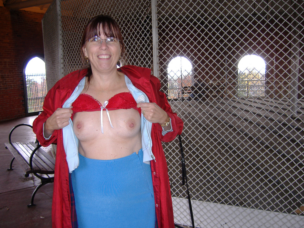 Kathy Sims from Salem oregon, Flashes