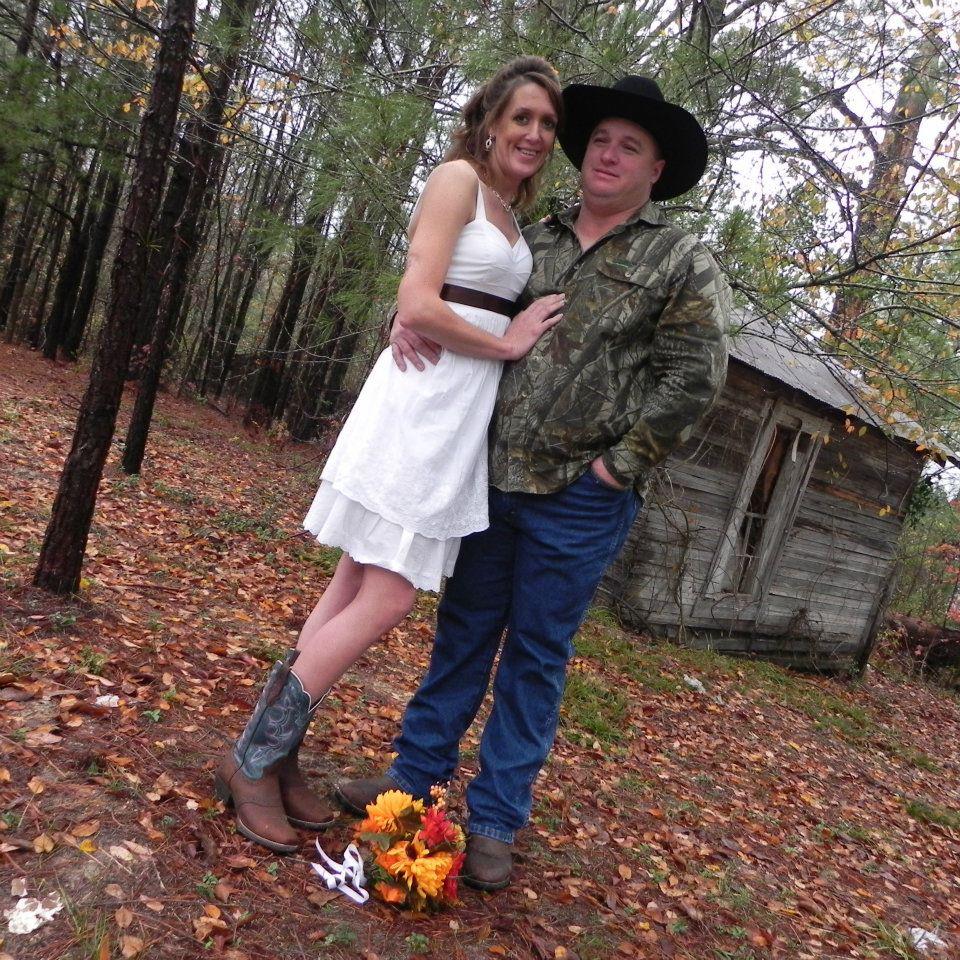 Arkansas Farm Girl Amanda G., loves to be naked and exposed