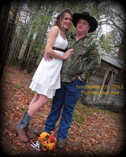 Arkansas Farm Girl Amanda G., loves to be naked and exposed