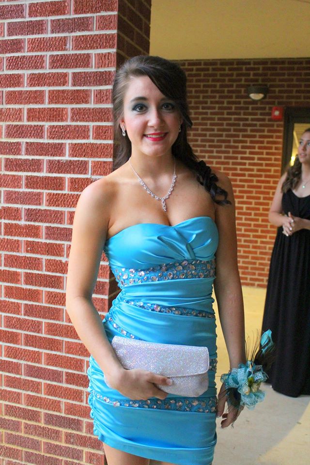 Arkansas Farm Girl Amanda G., loves to be naked and exposed