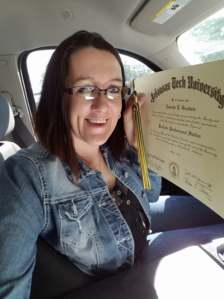 Arkansas Farm Girl Amanda G., loves to be naked and exposed