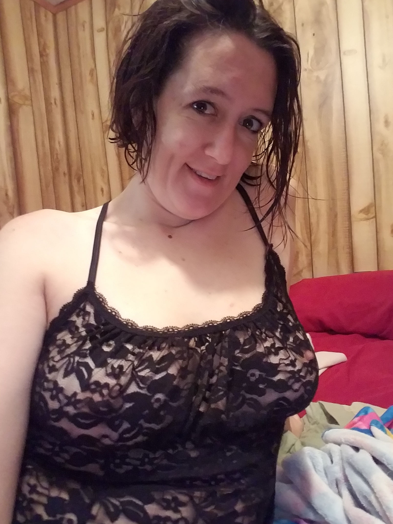 Arkansas Farm Girl Amanda G., loves to be naked and exposed