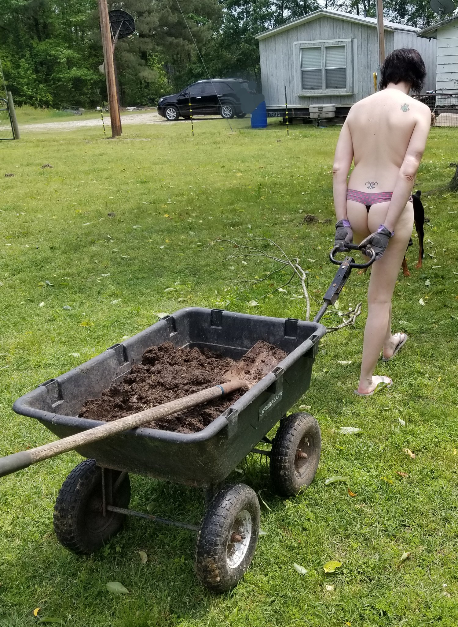 Arkansas Farm Girl Amanda G., loves to be naked and exposed