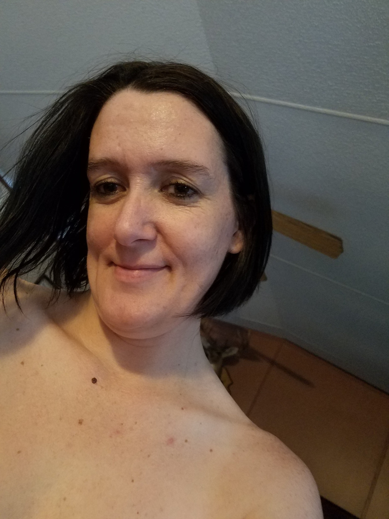 Arkansas Farm Girl Amanda G., loves to be naked and exposed