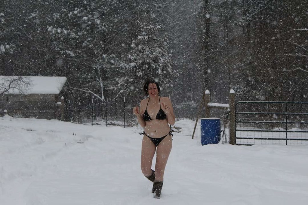 Arkansas Farm Girl Amanda G., loves to be naked and exposed