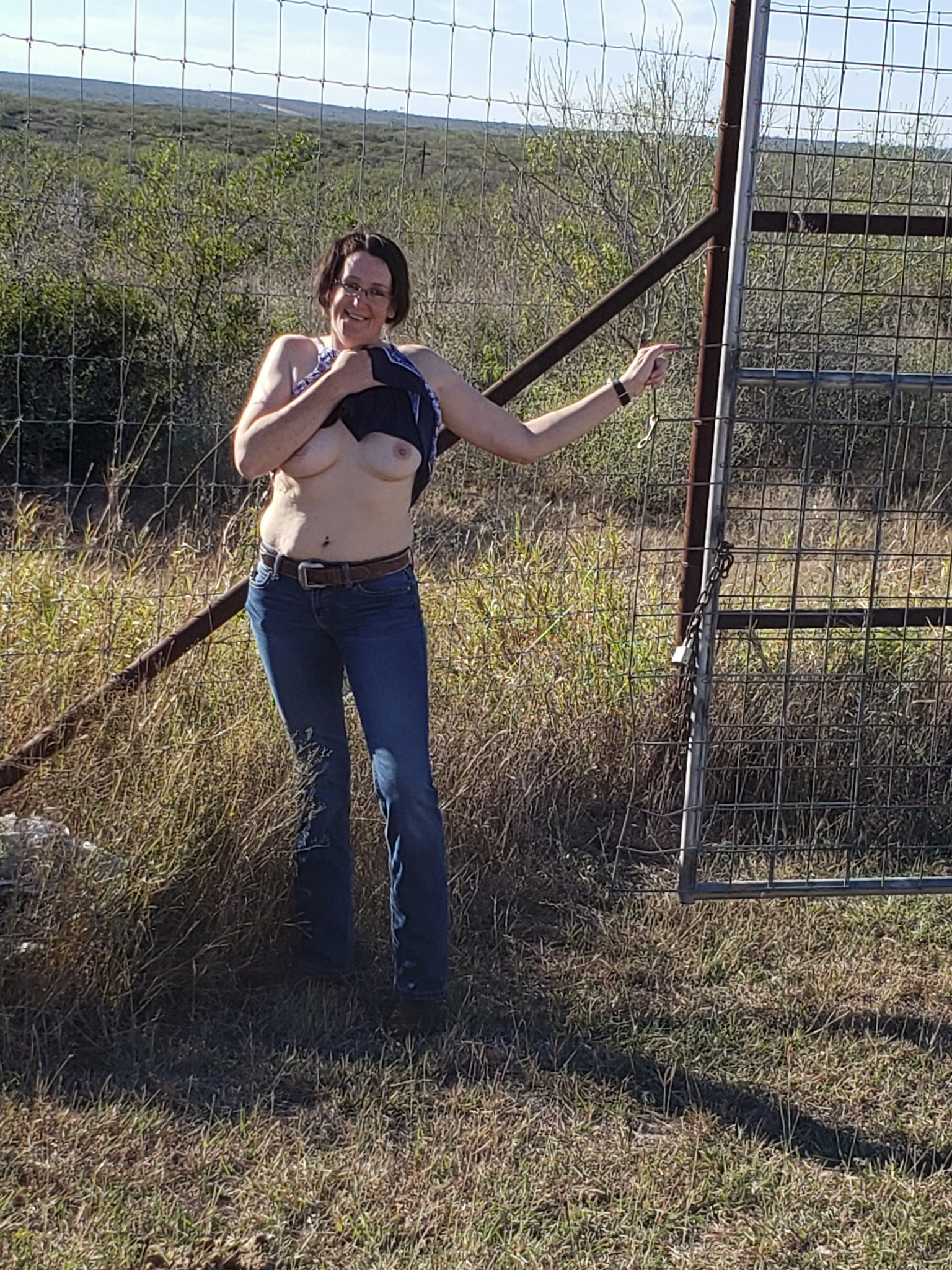 Arkansas Farm Girl Amanda G., loves to be naked and exposed