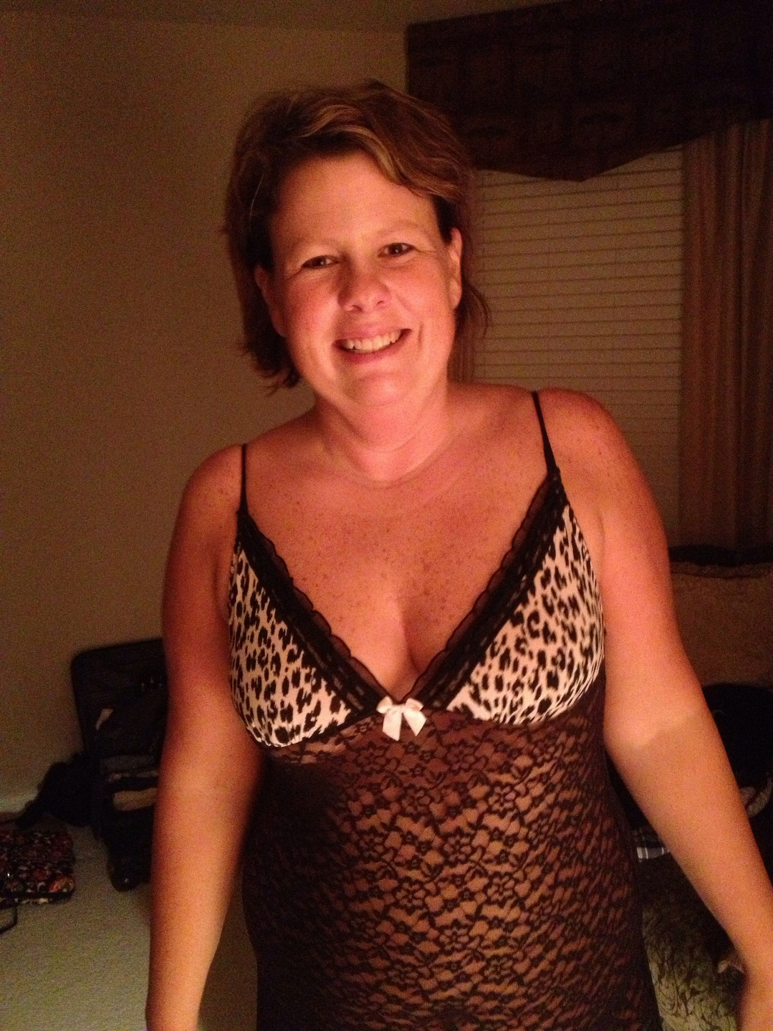 Laura Geldmier-Anderson, Flower Mound, Texas wife gets naked